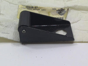 NOS Genuine Harley SADDLEBAG ROLLER ASSY 90838-87