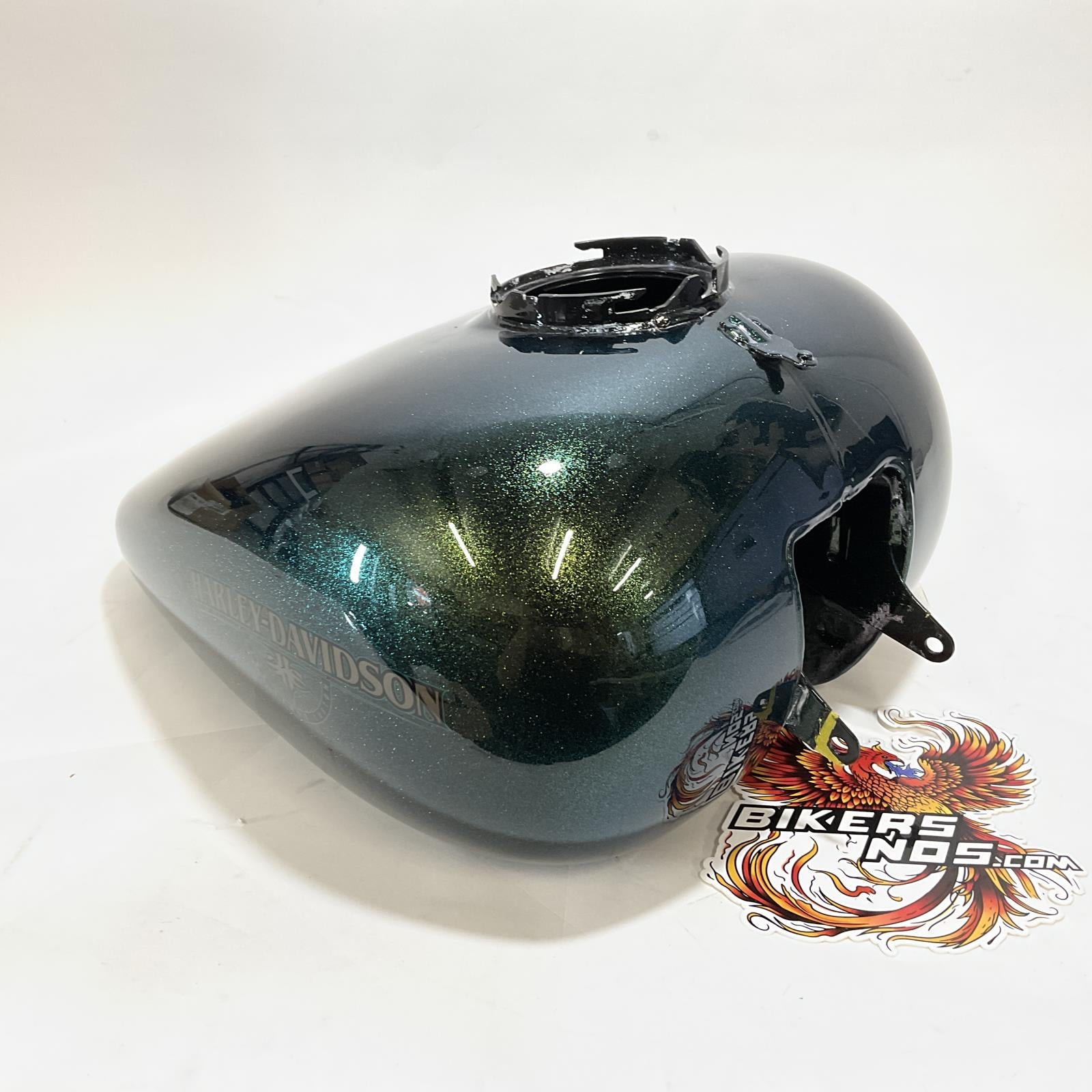 NEW Genuine Harley 2018 Hard Candy Chameleon Flake Fuel Gas Tank 61000