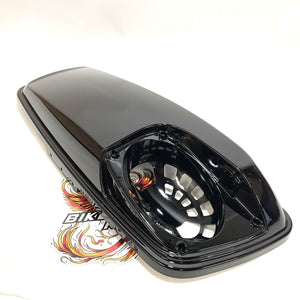 New Harley 2014 Up Right Saddlebag Speaker Lid Dantes Black 90200826EWC