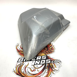 NOS Genuine Harley 2009 Up Touring Brilliant Silver Right Side Cover 57200072BHT