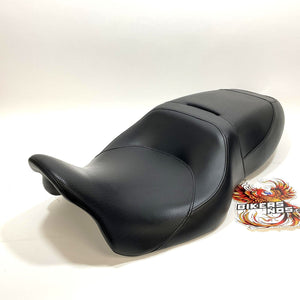 Very Nice Genuine Harley 2009-2023 Freewheeler & Touring Seat  52000157