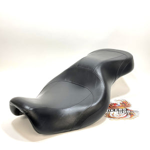 Very Nice! Genuine Harley 2006-2017 Dyna models Switch Back Seat 54166-12