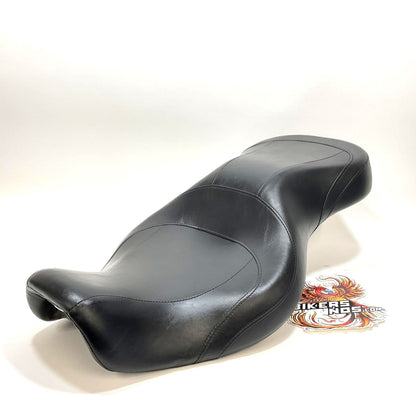 Very Nice! Genuine Harley 2006-2017 Dyna models Switch Back Seat 54166-12