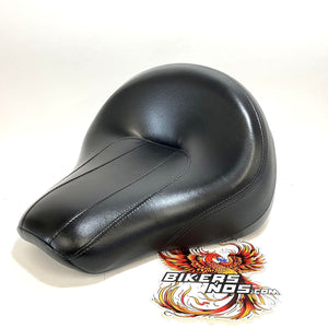 Very Nice! Genuine Harley 2018up Softail Sundowner Seat 52000291