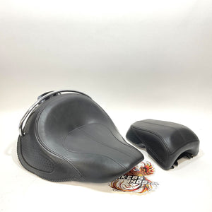 Nice Genuine Harley 2005-2017 Softail Deluxe Solo Seat 52502-05 52237-07