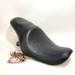Very nice Genuine Harley-Davidson 2004-2005 Dyna FXDL 2Up Seat 53078-04