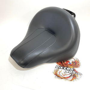 Very Nice! Genuine Harley 2018 up Softail Sundowner Seat 52000291