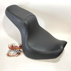 Very Nice Genuine Harley 2000-2007 FXSTD Deuce 2 Up Seat 91765-00 91806-00