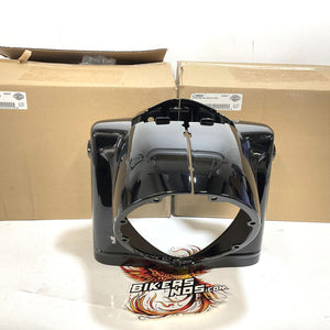 NEW Genuine Harley 2017up Road King Black Headlight Nacelle 61300097 61300098