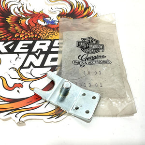 NOS Genuine Harley 1980-1981 FL Tour Pak Cover Latch 53513-81