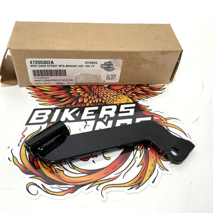 NOS Genuine Harley 2017up  Touring Rider Footboard Bracket 47200302