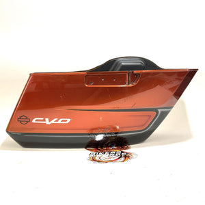 Harley 2023 Up Touring Right Saddlebag Whiskey Neat Raven Metallic 90202662EWU