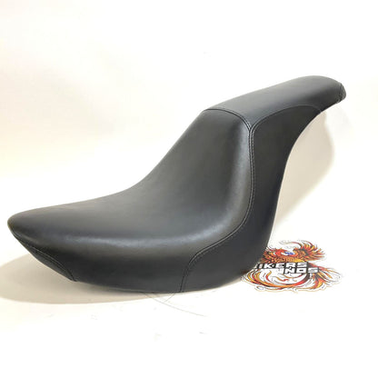 NICE! Genuine Harley 2006-2017 Softail Night Train Fat boy Seat 52988-07