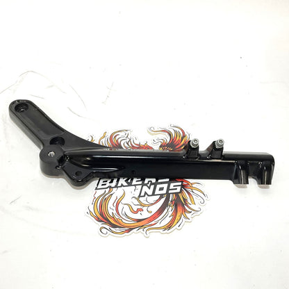 Genuine Harley-Davidson 2021 Up Softail Staggered Exhaust Bracket 65500109