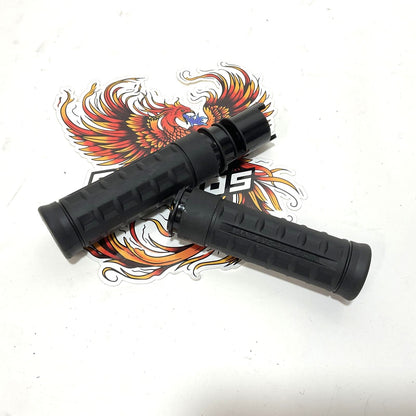 Genuine Harley 2024 up Street/Road Glide Softail Set Of Grips 56100586 56100587