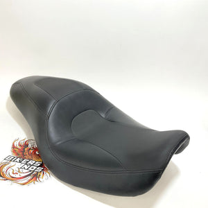 Nice! Genuine Harley 2006-2017 Dyna Seat 2up Fat bob Superglide 53108-08