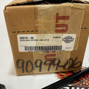 NEW Genuine Harley 2000-2006 Softail Detachable Saddlebag Support Kit 90979-06