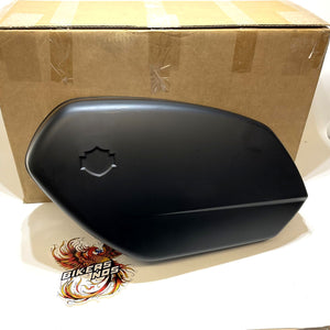 NEW Genuine Harley 18up Sport Glide/Low Rider Raw Left Saddlebag Cover 90201451