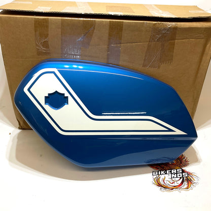 New Genuine Harley 2018 Up Softail Johnnie Blue Left Saddlebag Cover 90202613EXT