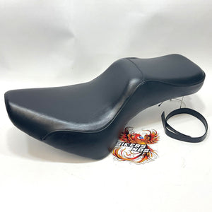 NICE Genuine Harley 2000-2005 Softail Seat Heritage Fat Boy Night Train 91710-00