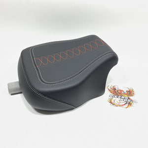 Harley 2023 Up Touring Low-Profile Passenger Pillion Orange Stitch 52400330