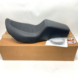 New Genuine Harley-Davidson 2023 Up Touring Switchback Black Seat 52000643