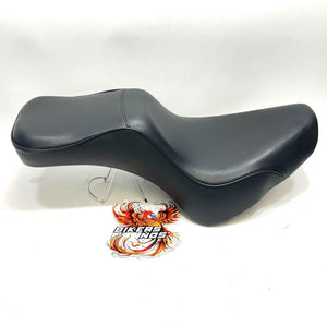Genuine Harley 2000-2005 Softail Heritage Fat Boy Night Train Seat 91710-00