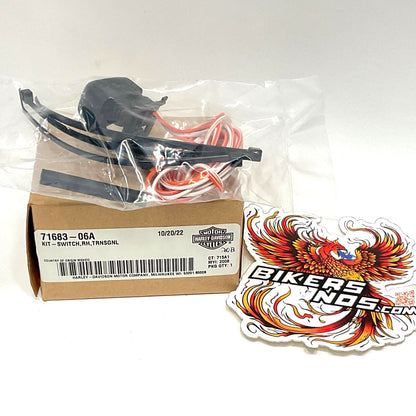 New Genuine Harley Right Hand Turn Signal Switch 2006-2013 Most Models 71683-06A