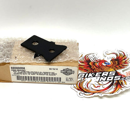 New Genuine Harley Black Horn Bracket 2014 Up Dyna 69000058