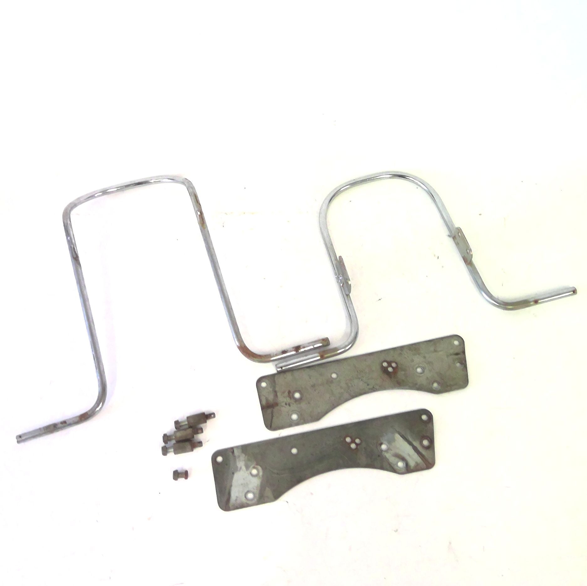 Harley best sale saddlebag brackets